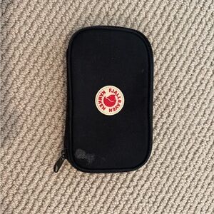 Fjallraven Black Wallet ‼️damaged‼️